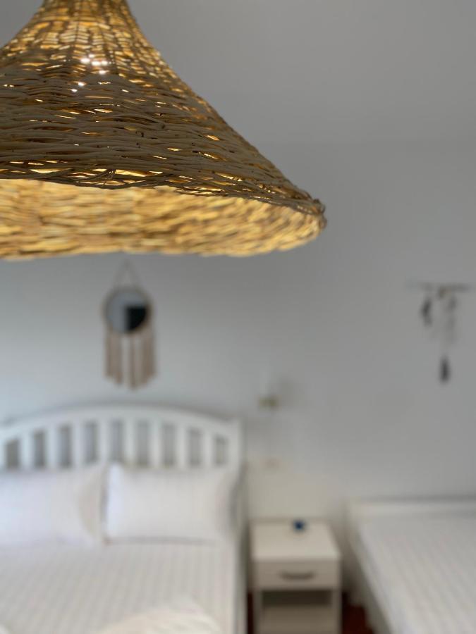 Las Nubes Rooms Himare Exterior photo